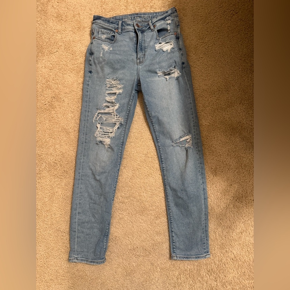 American Eagle Distressed Mom Jean